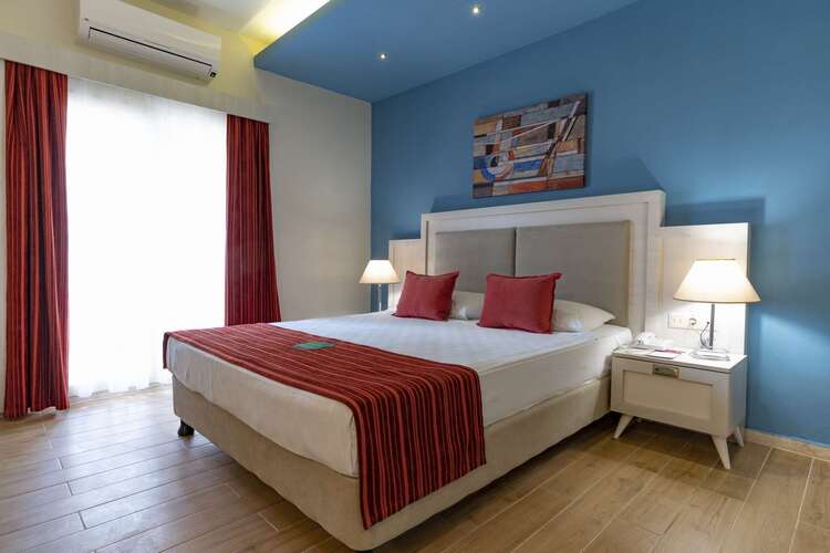 Queen's Park Goynuk Hotel