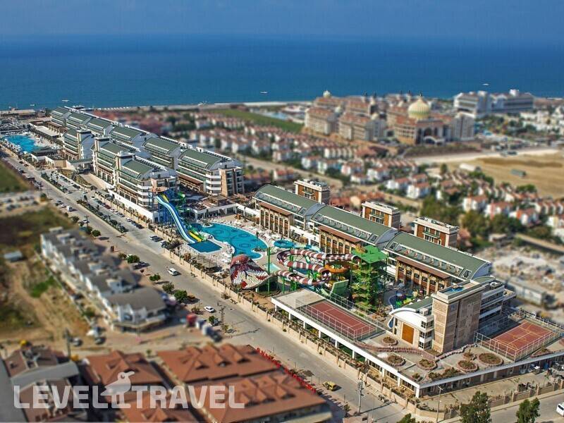 Фотография Crystal Waterworld Resort & Spa