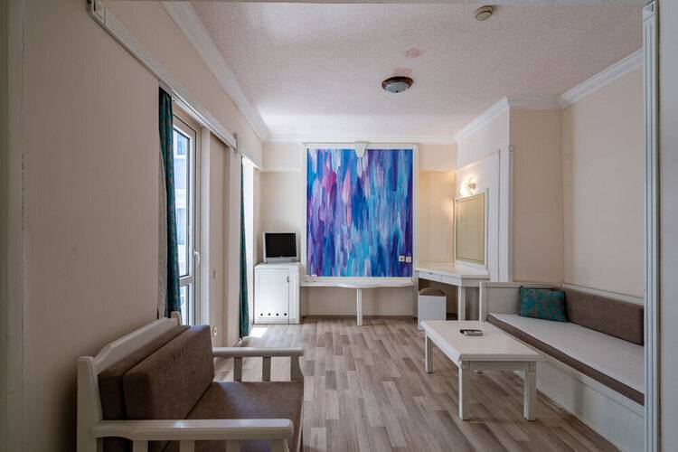 The Garden Beach Hotel (Ex. Ganita Garden Suite)