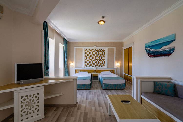 The Garden Beach Hotel (Ex. Ganita Garden Suite)