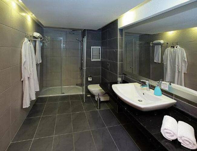 Julian Club Hotel