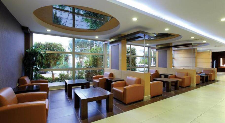 Julian Club Hotel