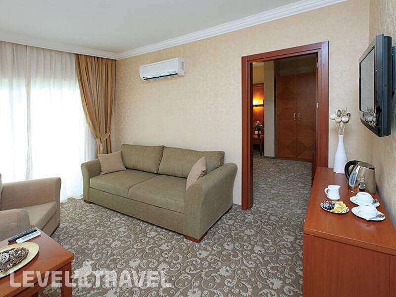 Фотография Julian Club Hotel