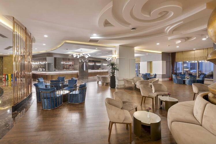 Kirman Belazur Resort & Spa