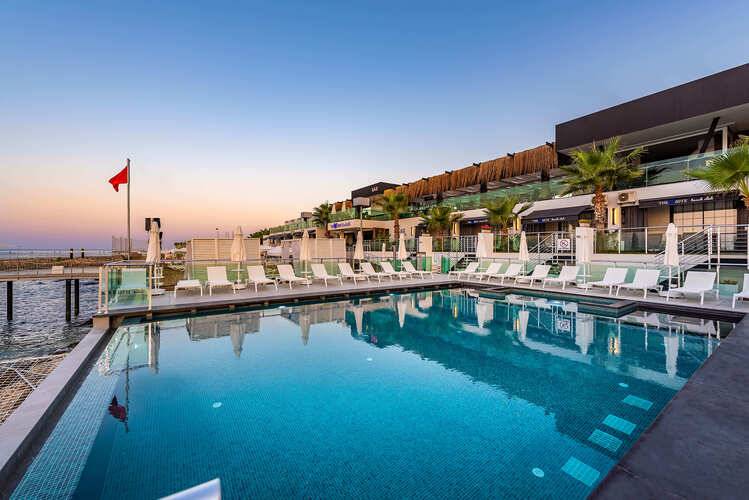 White City Resort & Spa