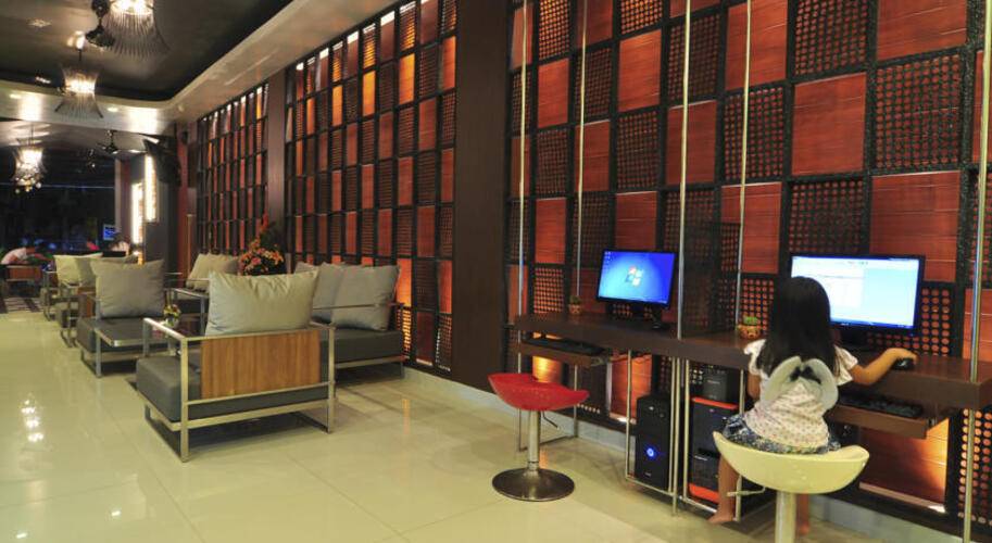 Platinum Hotel