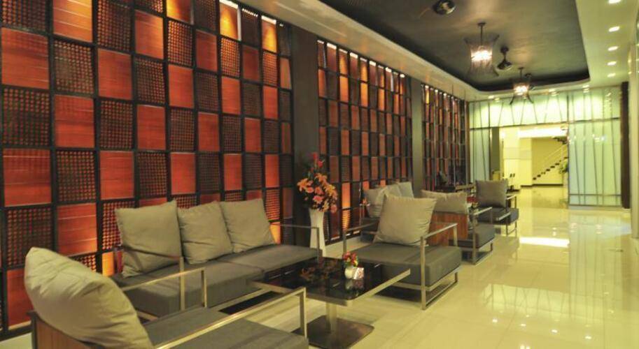 Platinum Hotel