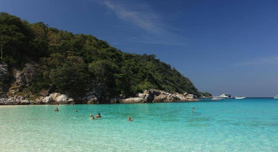 Rayaburi Resort (Racha Island)