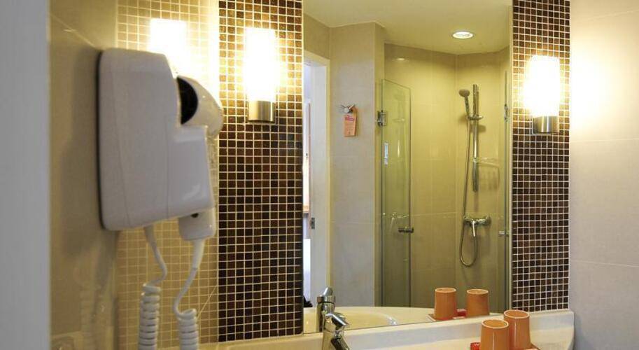Ibis Bangkok Sukhumvit 4 (Ex. Ibis Bangkok Nana)