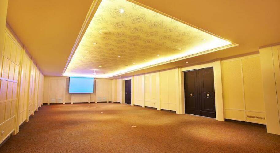 Bangkok Chada Hotel