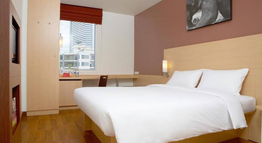 Ibis Bangkok Sathorn Hotel