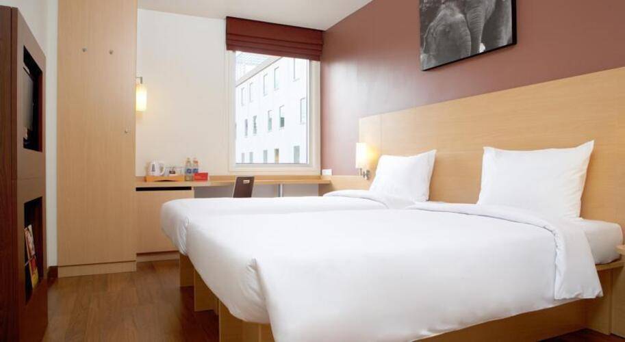 Ibis Bangkok Sathorn Hotel