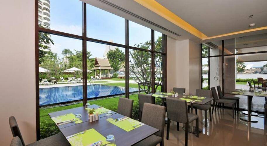 Ibis Bangkok Riverside