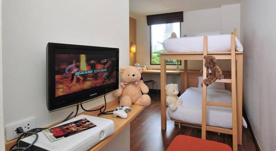 Ibis Bangkok Riverside