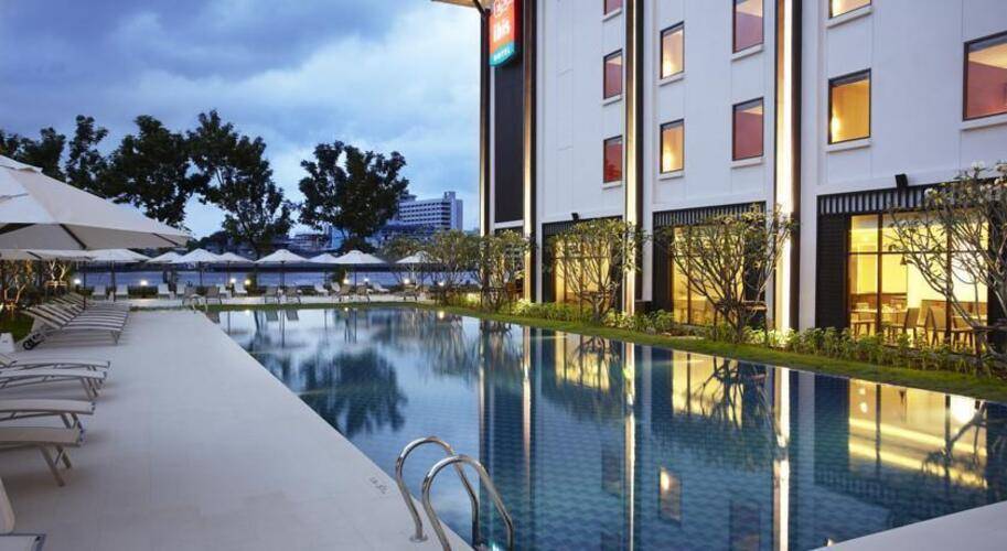 Ibis Bangkok Riverside