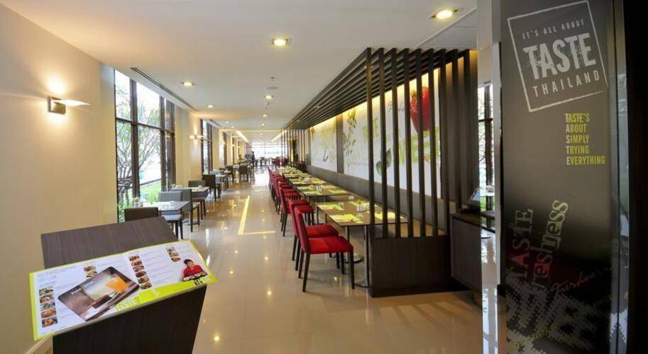 Ibis Bangkok Riverside