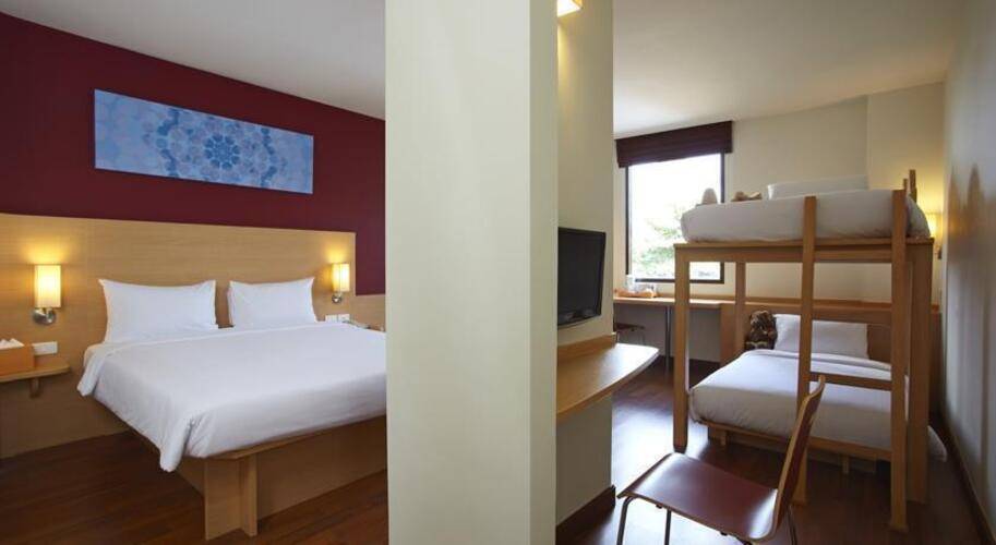 Ibis Bangkok Riverside