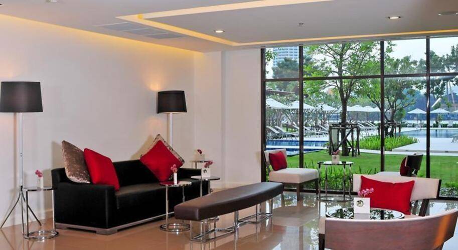 Ibis Bangkok Riverside