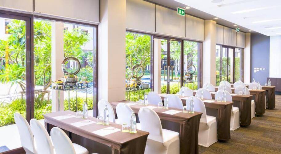 Ibis Bangkok Riverside