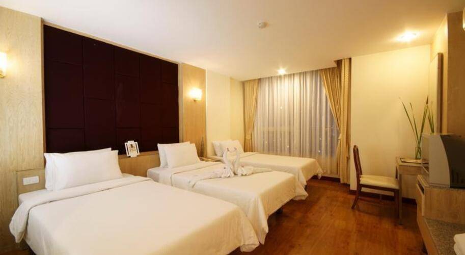 Eastern Grand Palace Hotel