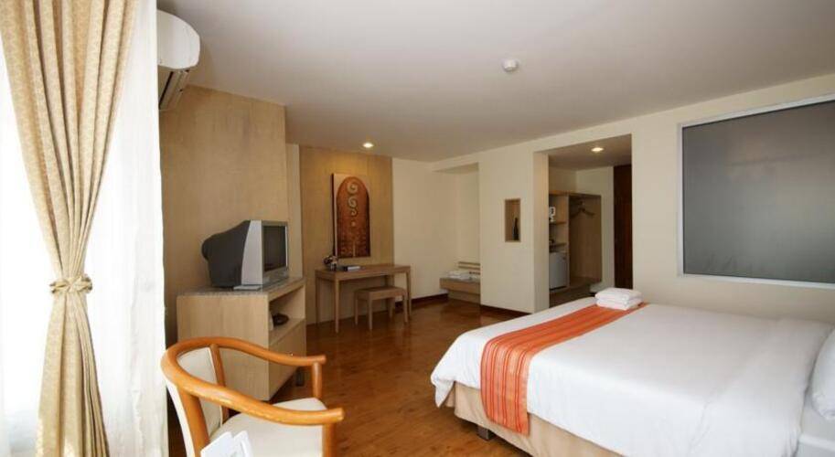 Eastern Grand Palace Hotel