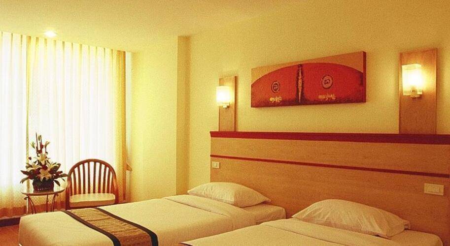 Eastern Grand Palace Hotel