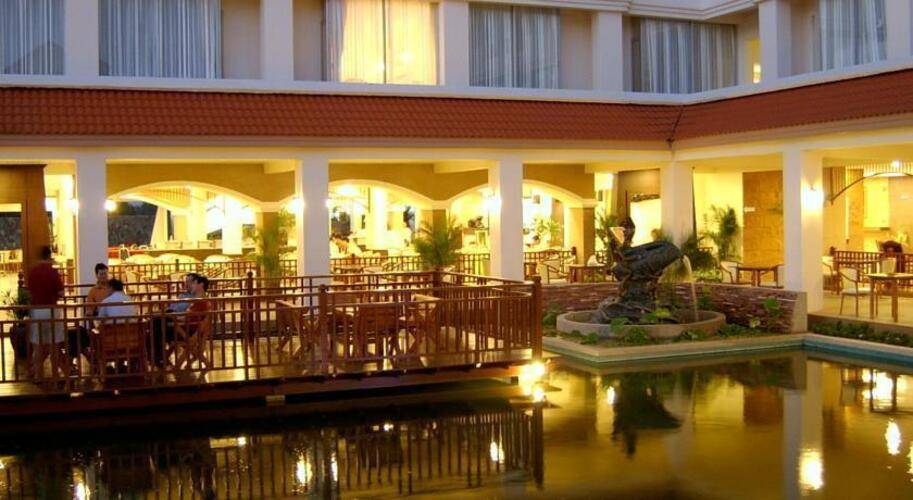 Eastern Grand Palace Hotel