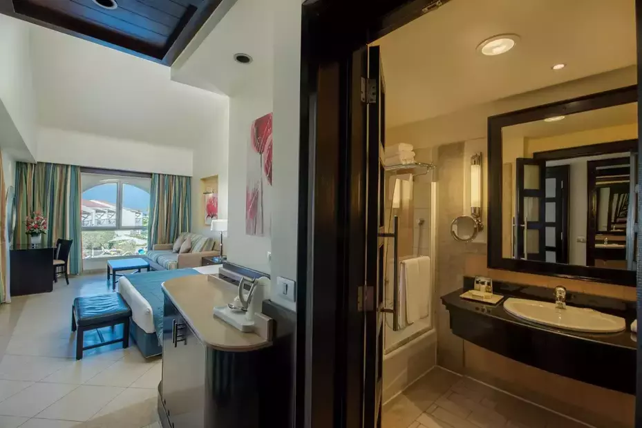 Reef Oasis Blue Bay Resort & Spa