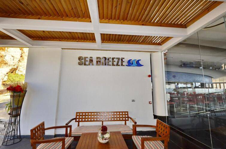 Reef Oasis Blue Bay Resort & Spa