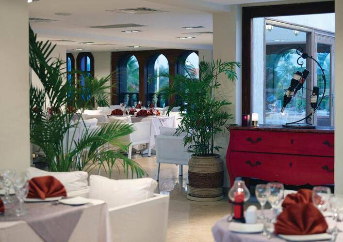 Coral Sea Aqua Club (Ex. Coral Sea Splash Resort)