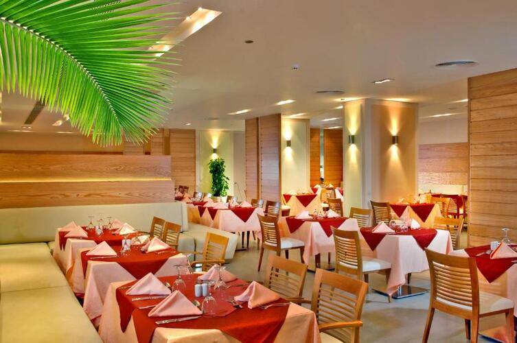 Coral Sea Aqua Club (Ex. Coral Sea Splash Resort)