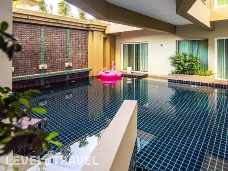 Фотография The Small Hotel