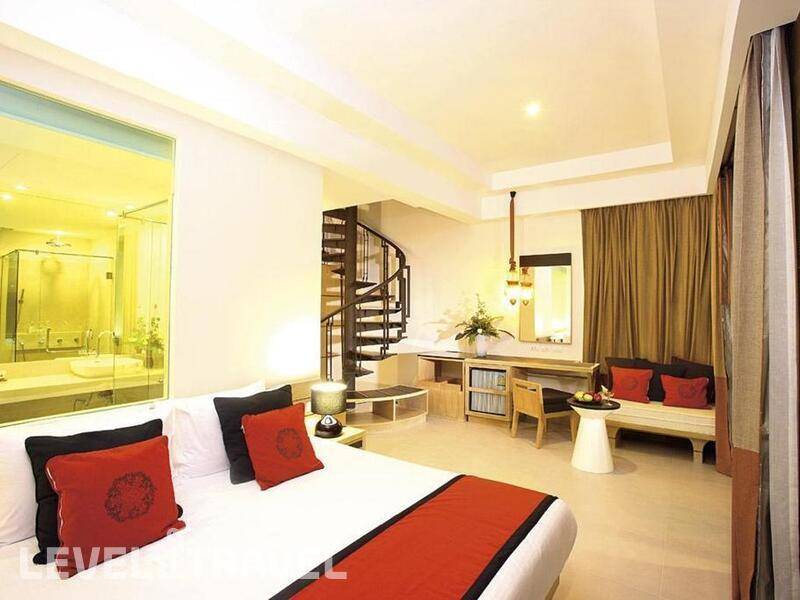 Фотография The Small Hotel