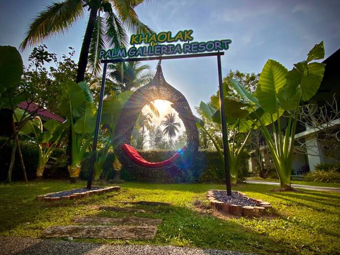 Palm Galleria Resort