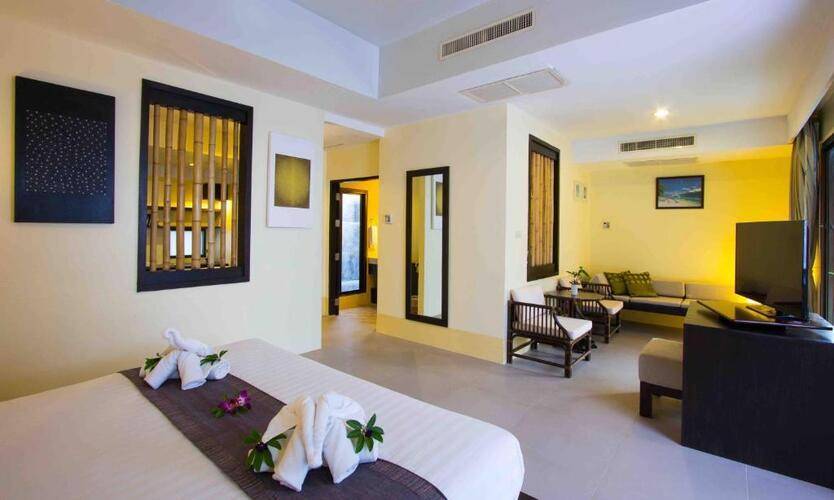 Palm Galleria Resort