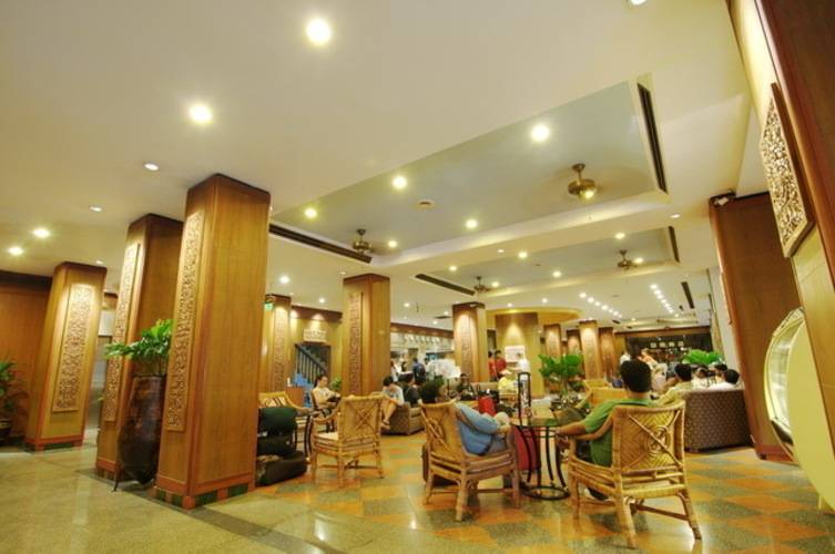 Golden Beach Hotel