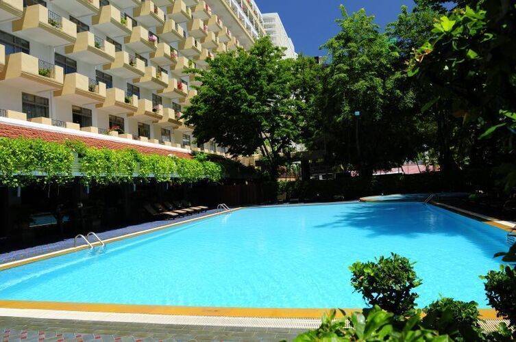 Golden Beach Hotel