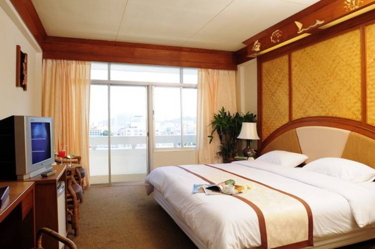 Golden Beach Hotel