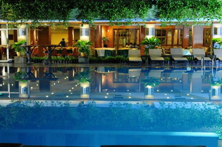 Golden Beach Hotel