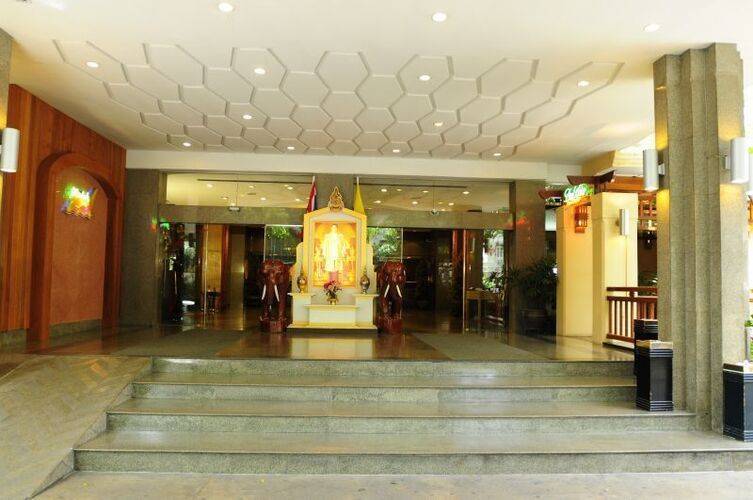 Golden Beach Hotel