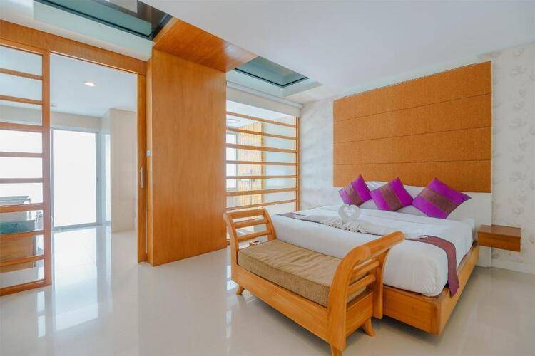Royal Beach View Hotel