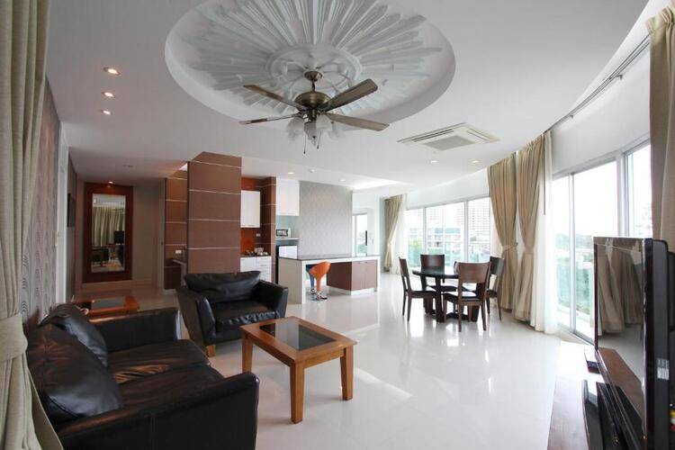 Royal Beach View Hotel