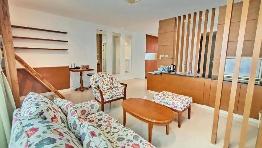 Royal Beach View Hotel