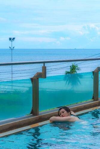 Royal Beach View Hotel