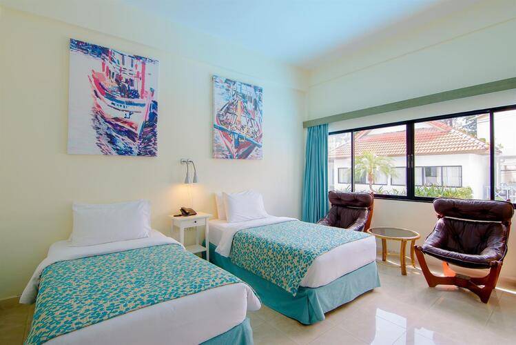 Chom View Hotel & Residences