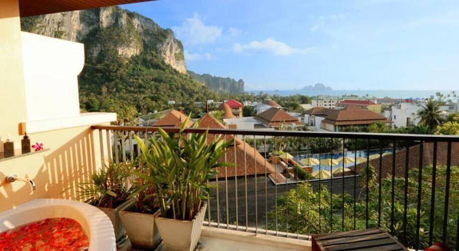 Aonang Cliff Beach Resort