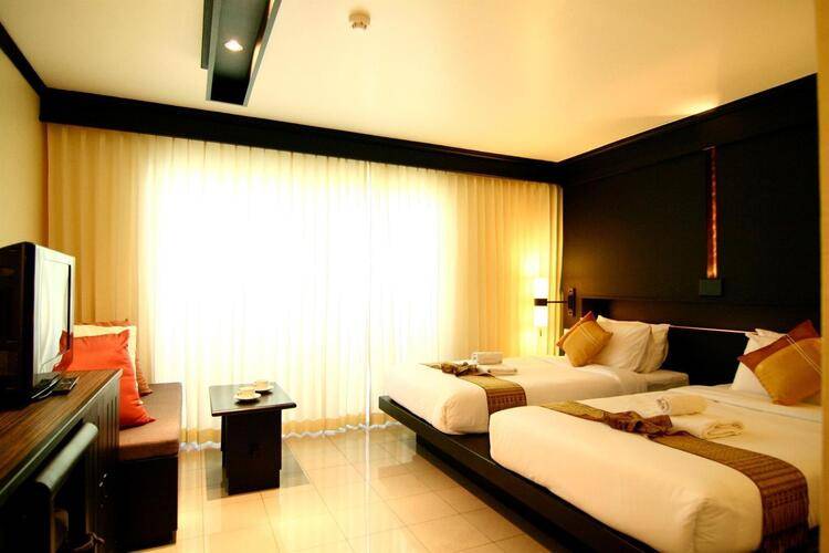 Rattana Beach Hotel