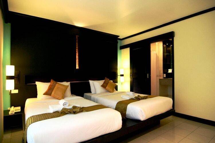 Rattana Beach Hotel