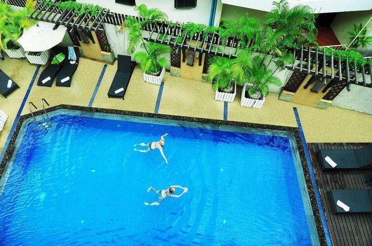 Rattana Beach Hotel