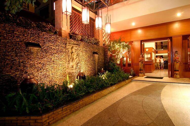 Rattana Beach Hotel